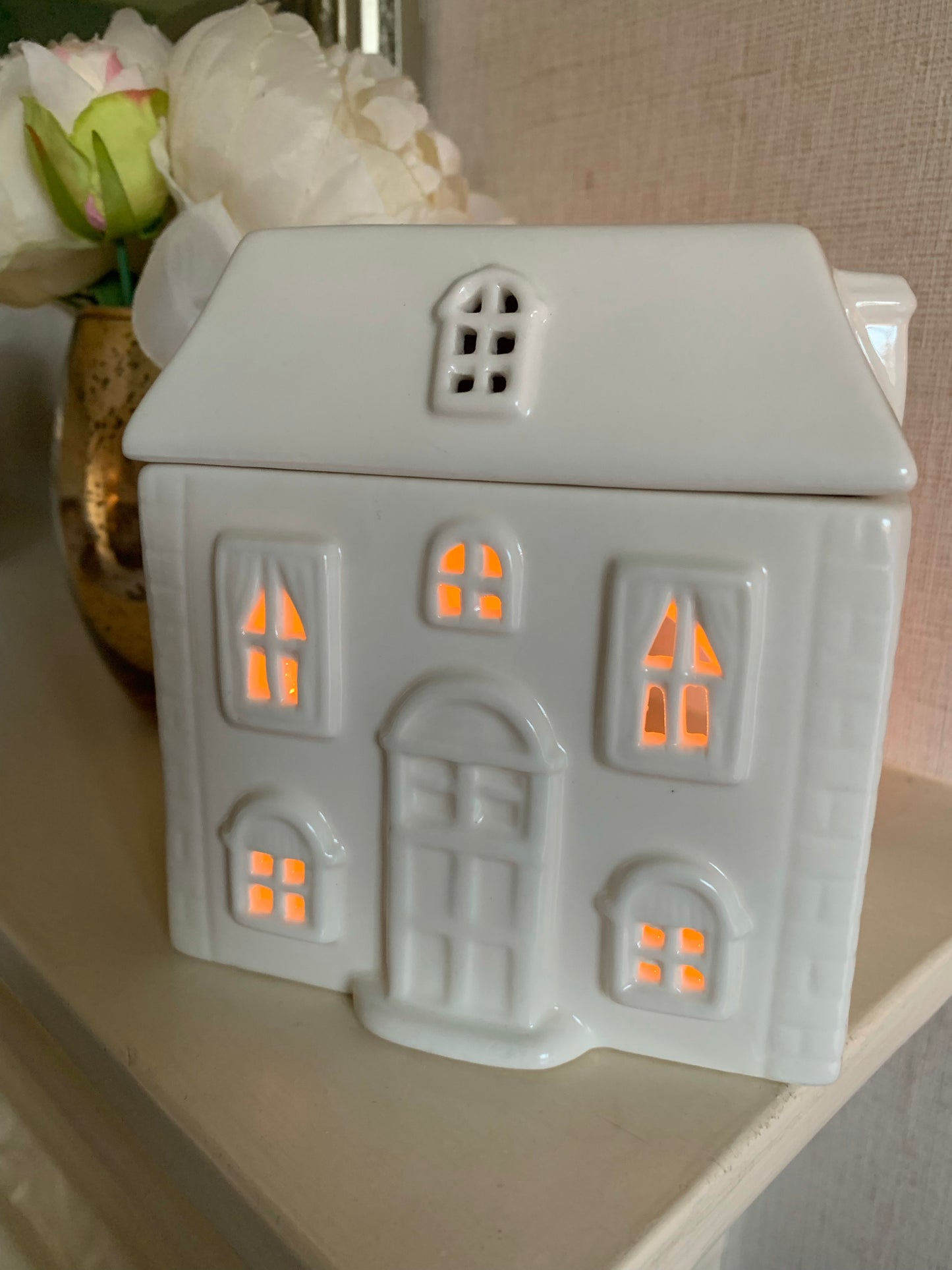 White Ceramic House wax burner